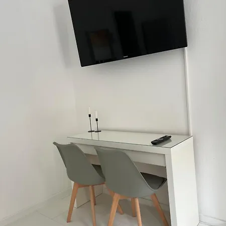 Im Erdgeschoss Ground Floor Near It *