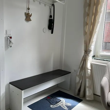 Im Erdgeschoss Ground Floor Near It