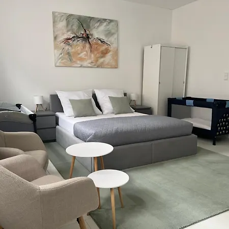 Im Erdgeschoss Ground Floor Near It * Neuss