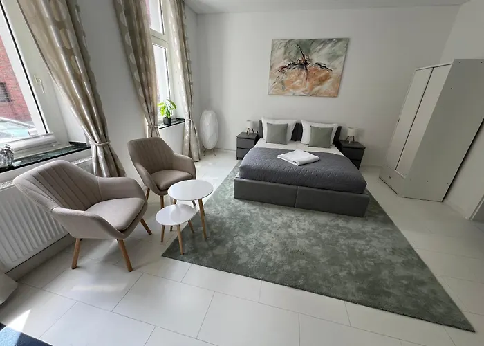 Im Erdgeschoss Ground Floor Near It *