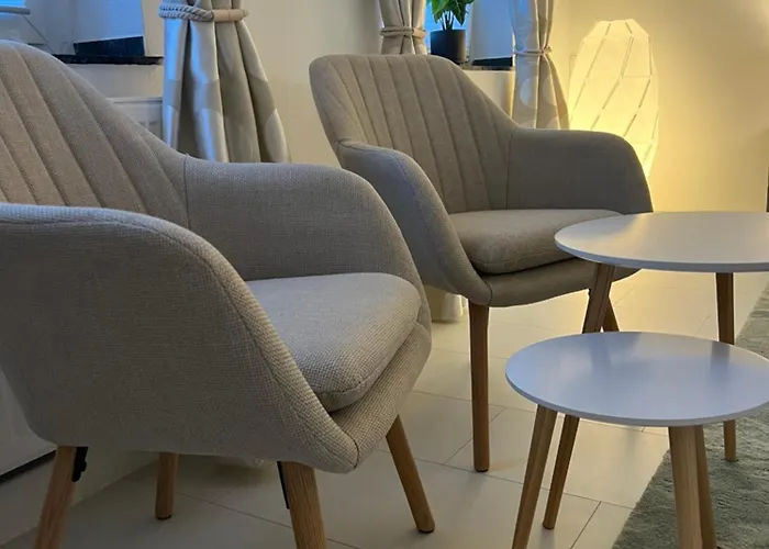 Im Erdgeschoss Ground Floor Near It *